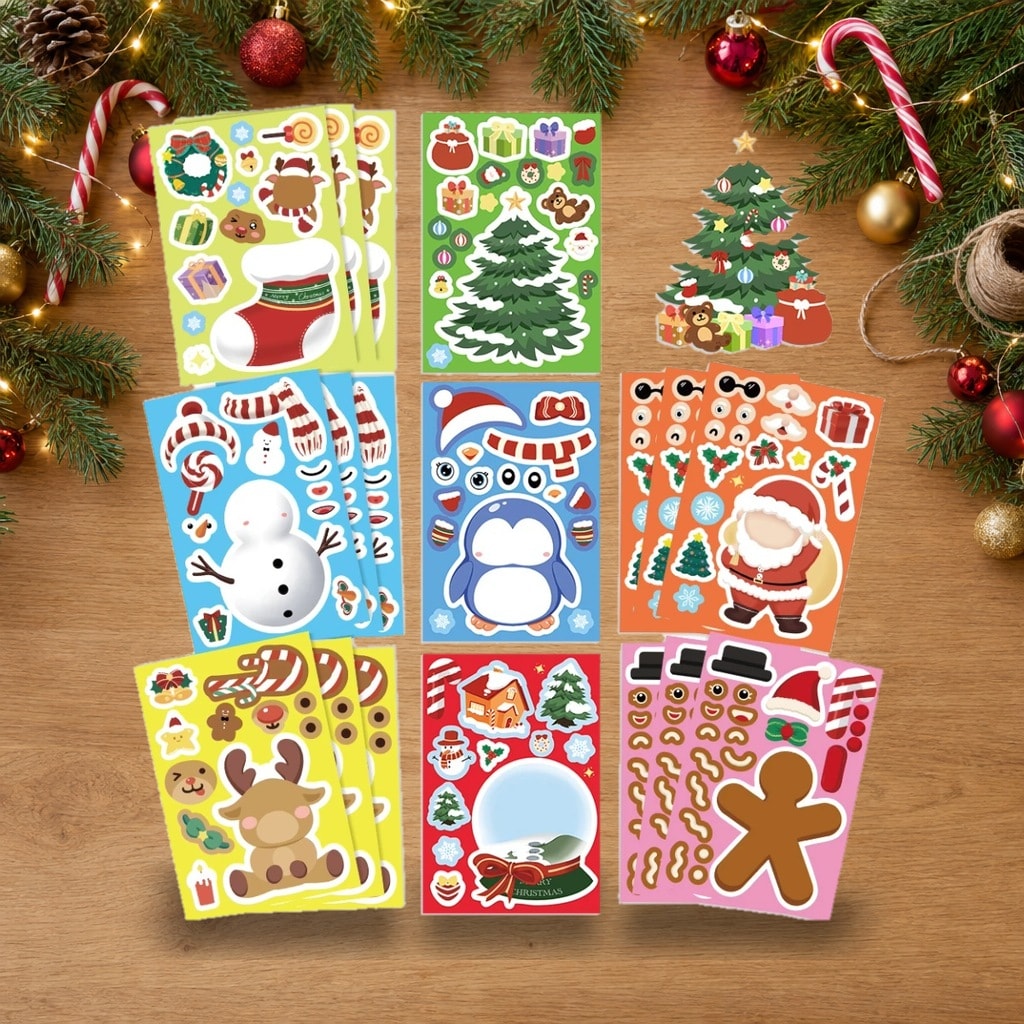 24 ark med julestickers på et pyntet julebord