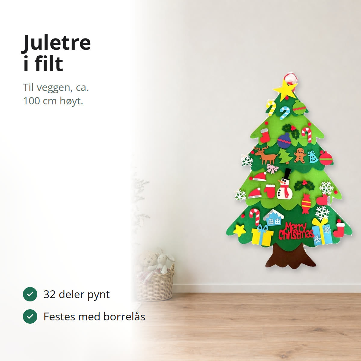 Juletre i filt med pynt hengt på veggen i et barnerom