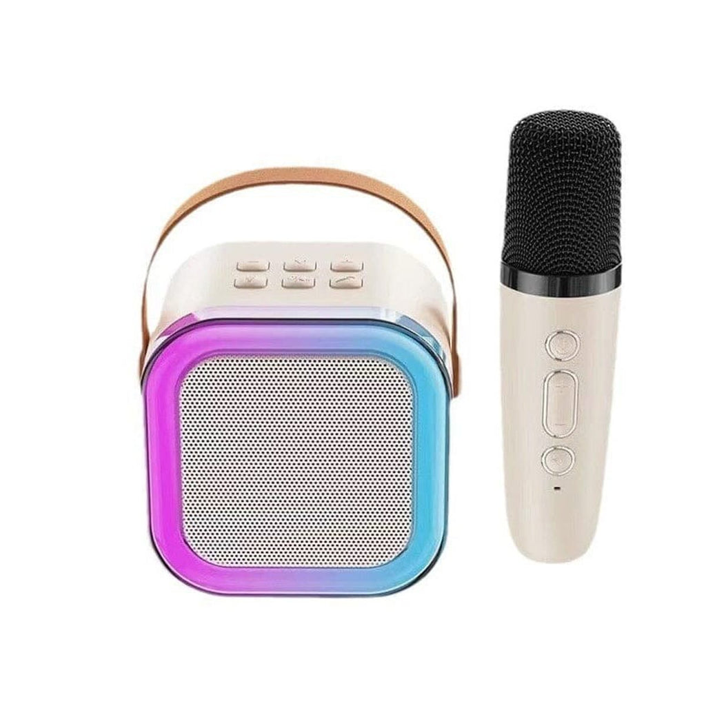 Beige karaokemaskin med knapper på toppen, bærestropp og én mikrofon
