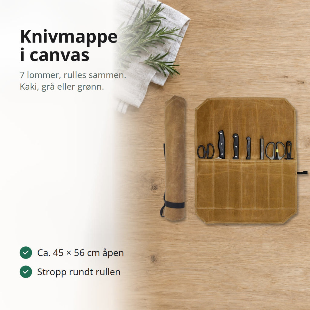 Knivmappe i kaki canvas, åpen og sammenrullet, på en kjøkkenbenk i eik