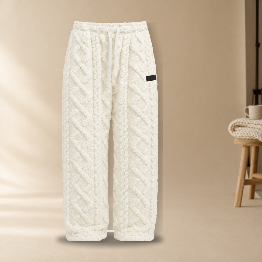 Flettra-loungebukse i kremhvit plysjfleece med flettemønster