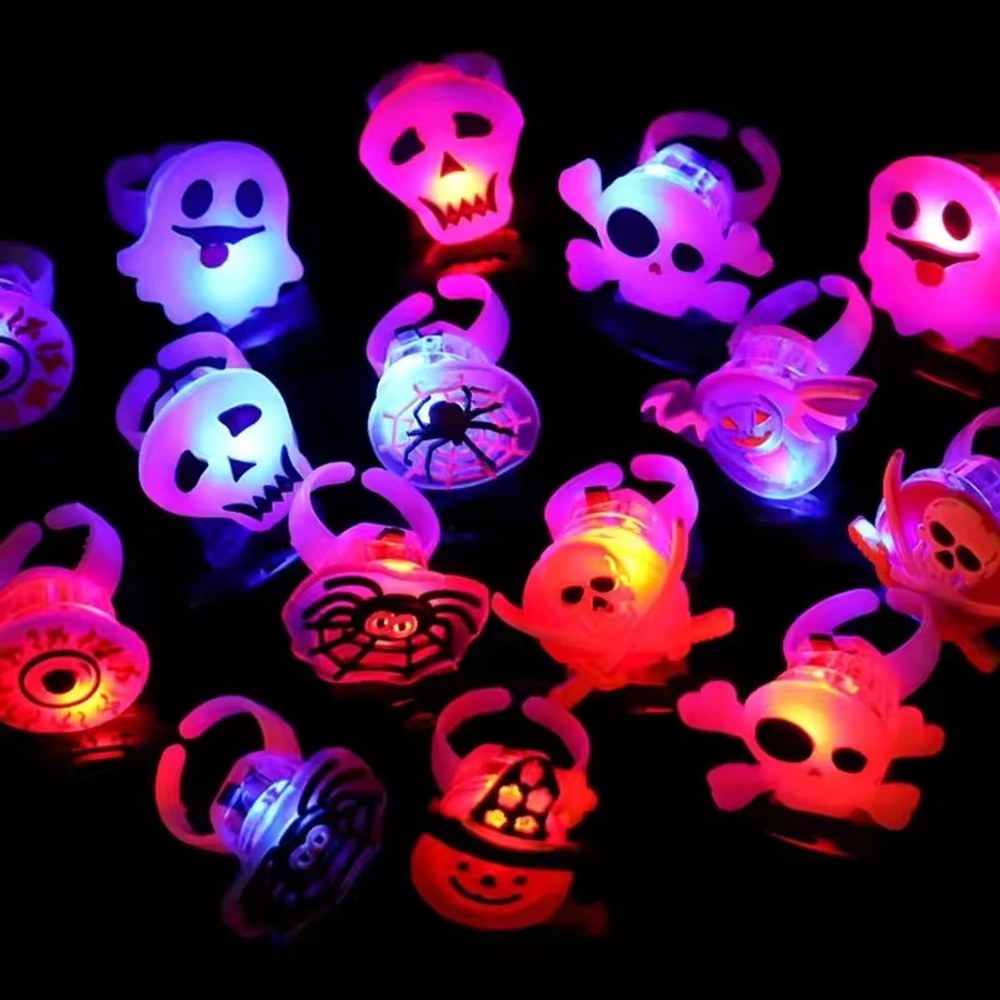 Halloween-ringene lyser i mørket