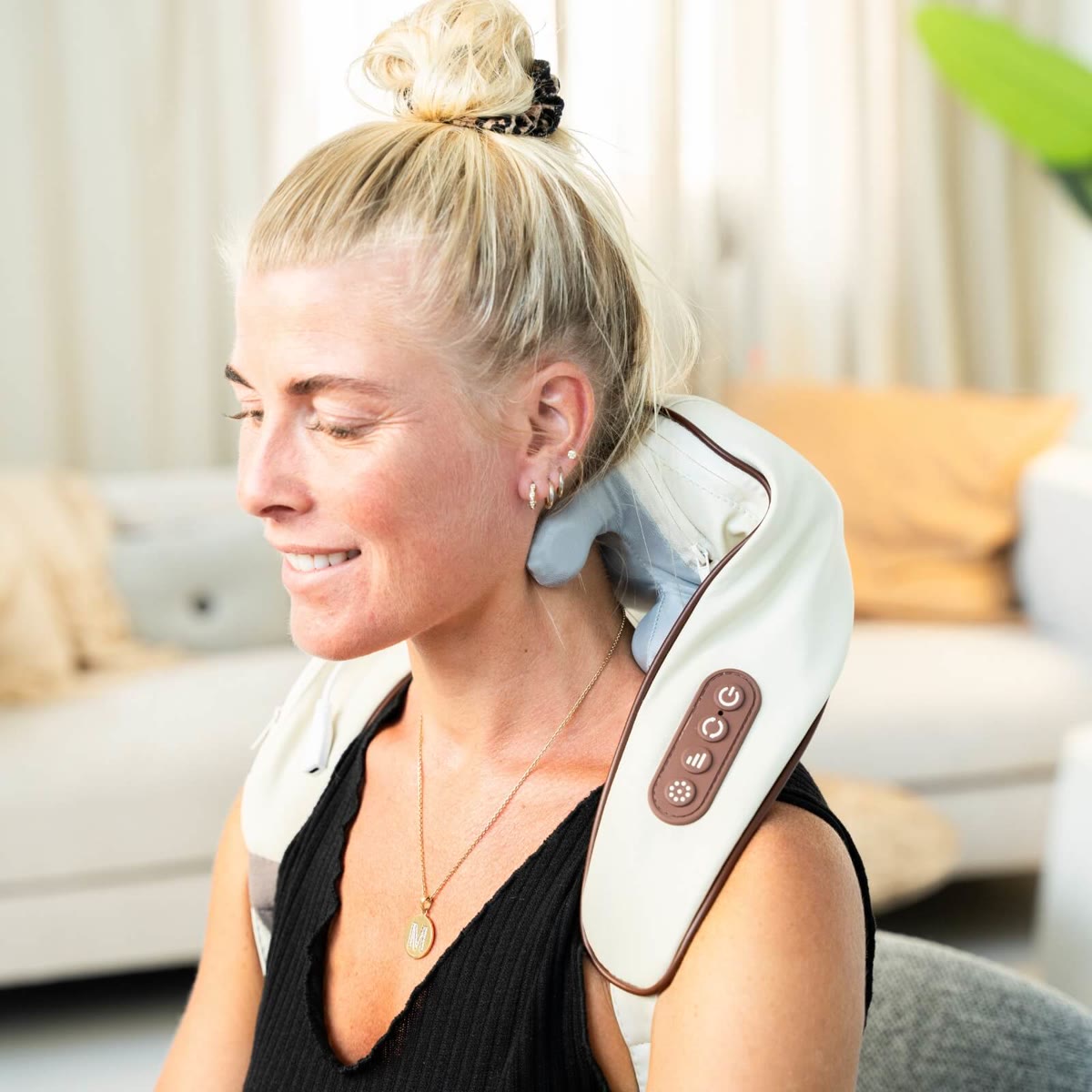 Nakkemassasjeapparat med varme og armstropper – bilde 2